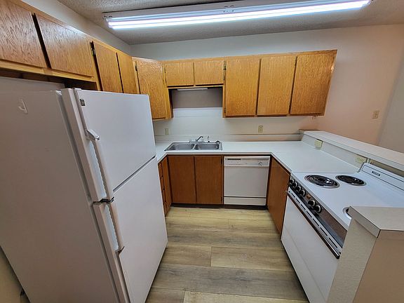 4th image of 409 W 16th St #A