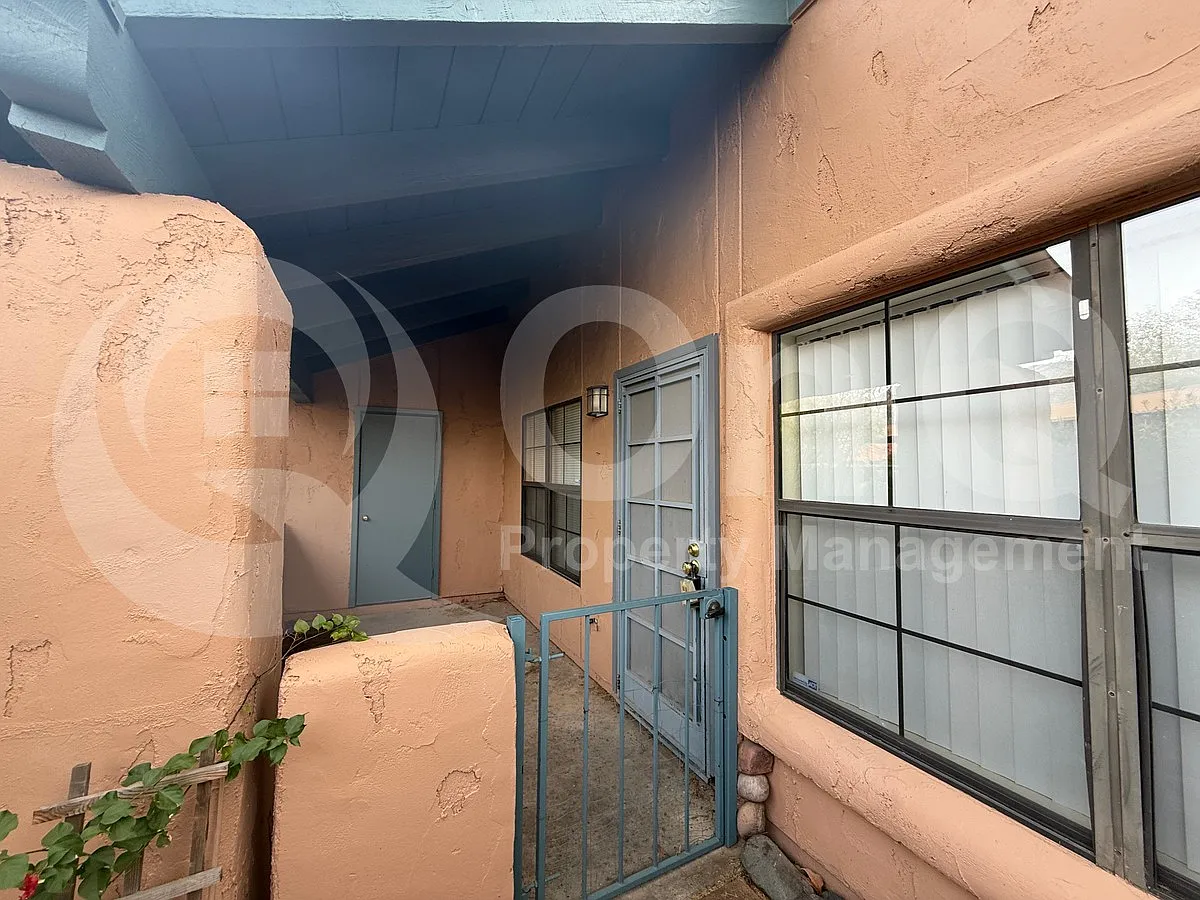 2 bed, 2.0 bath, 1094 sqft, $1,600 — Photo 2