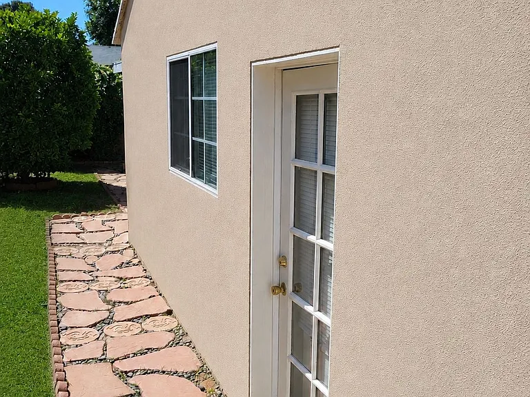 Burnet Ave — Photo 1