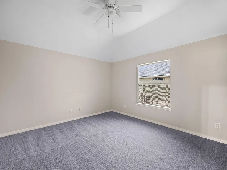 2207 Thistlerock Ln — Photo 34
