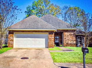 104 Silver Ridge Ln, Pearl, MS 39208