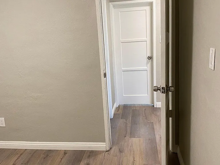 111 S Magnolia Ave — Photo 6