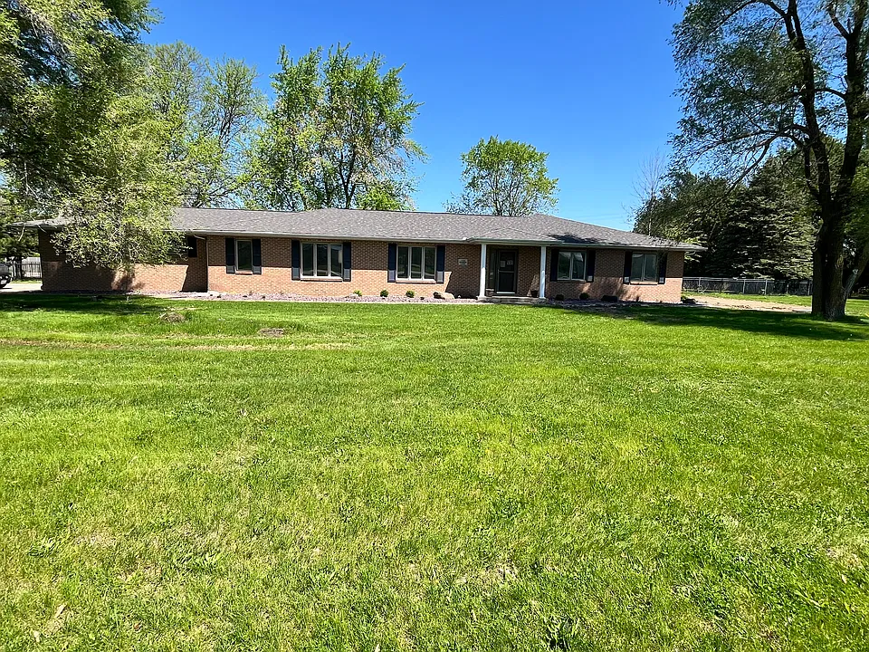 1506 Rhodes Ln