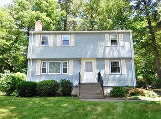 26 Dunster Rd, Bedford, MA 01730