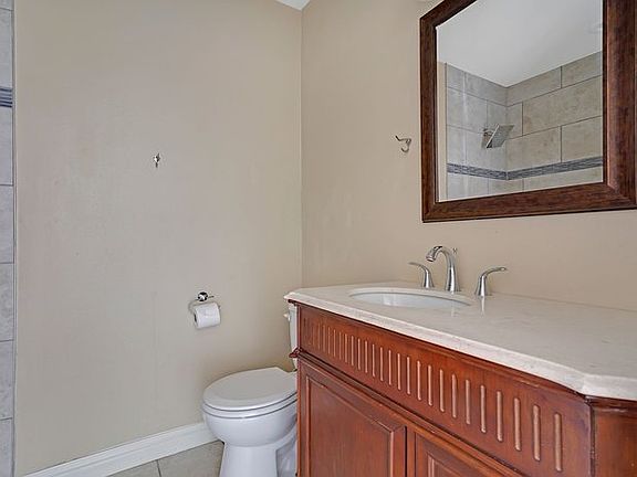 5th image of 6733 Karen Dr
