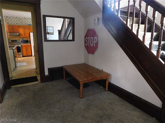 2nd image of 142 Beech St