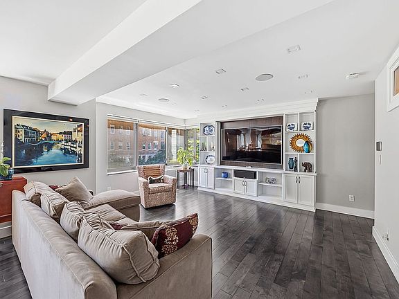 3rd image of 10 E End Ave #4JK