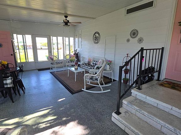 5th image of 1505 Lake Dr