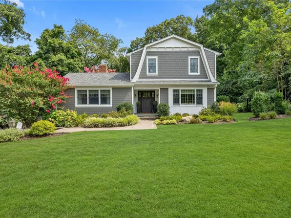 5 Meadowood Lane, Northport, NY 11768