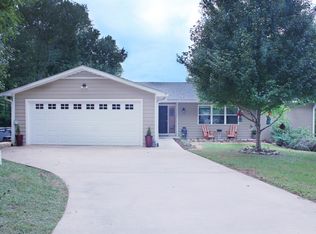 18 Lakeview Ln, Weaverville, NC 28787