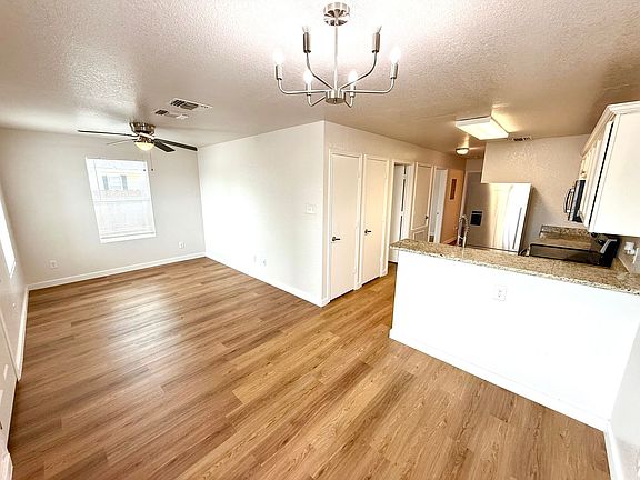 5th image of 1627 N Navidad St Unit 101