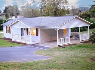 169 Fox Fire Rd, Max Meadows, VA 24360
