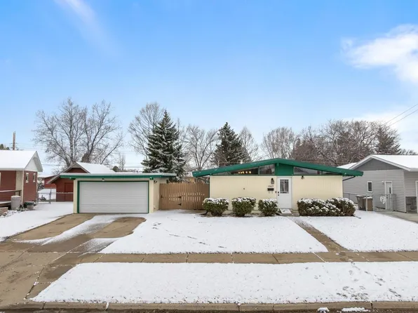 1937 Anderson Dr, Minot, ND 58703