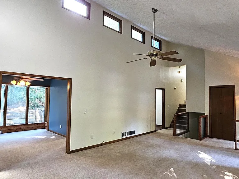 5053 Mackinac Dr — Photo 10