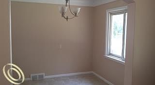 3rd image of 8428 Riverview St