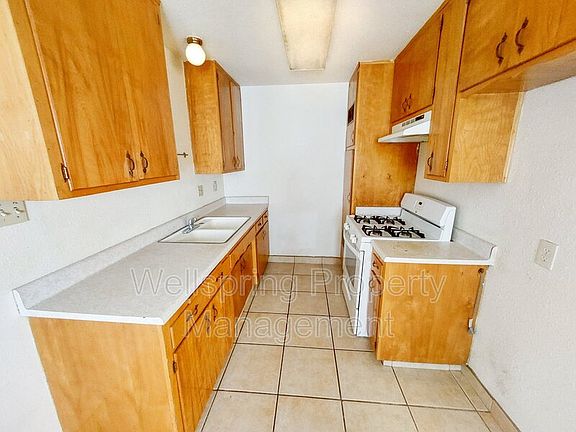 4th image of 213 Panamint Ave #D