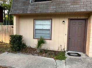 6030 SW 12th Pl APT 1, Gainesville, FL 32607