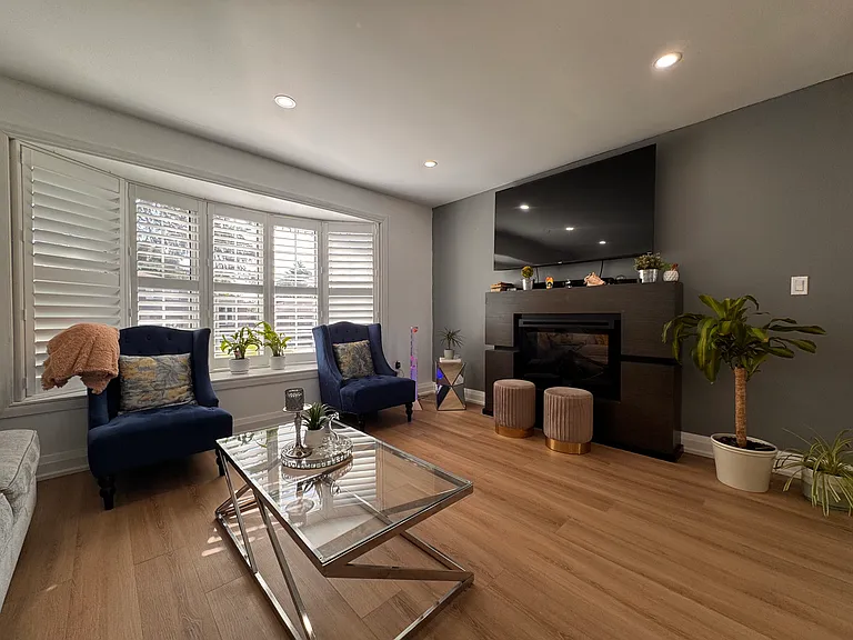 1028 Valentine Dr — Photo 20