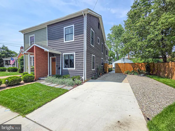 302 E Custis Ave #A, Alexandria, VA 22301