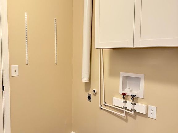 4th image of 114 Dogwood Cir