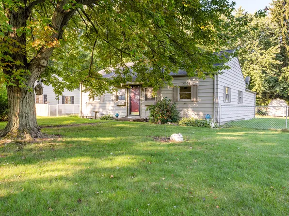 2394 Virginia Rd, Benton Harbor, MI 49022