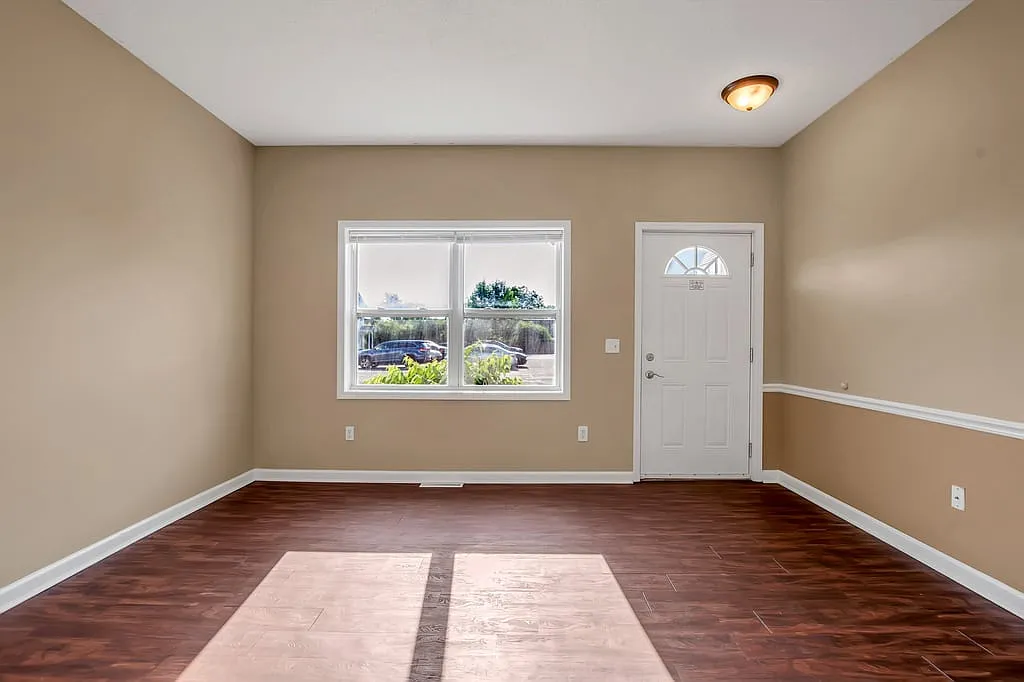 Building Photo - 693 Skinnersville Rd #D