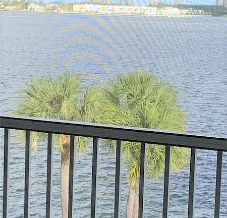 3rd image of 2936 Lake Shore Dr APT 408