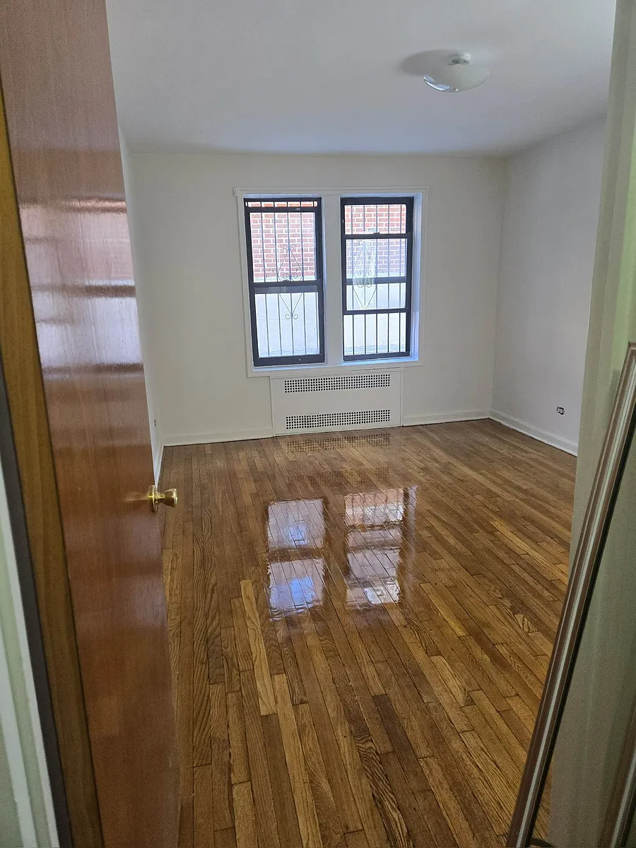 Building Photo - 34-42 76th St #1B