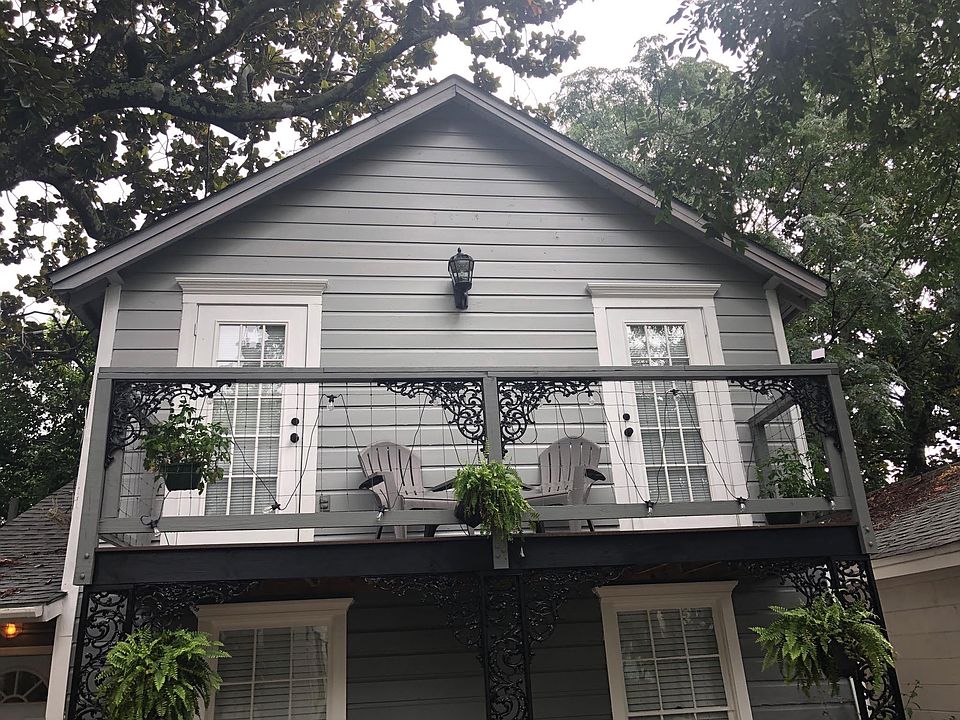 1st image of 421 S 1st St
