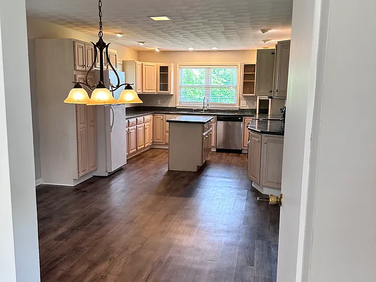 1041 N US Highway 421 — Photo 12