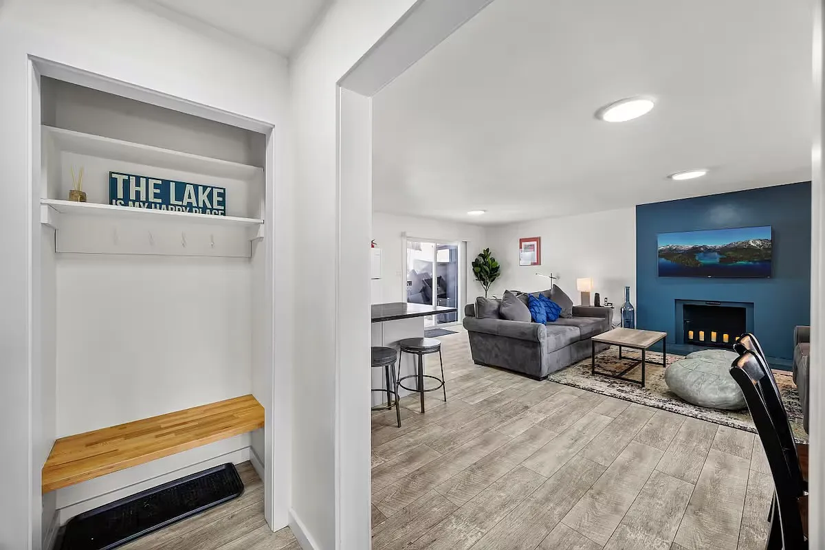 1335 N Lake Blvd — Photo 4