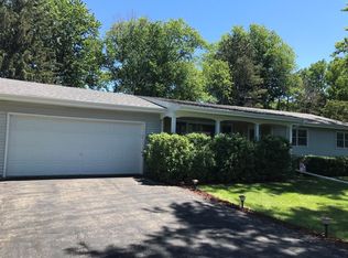 964 Taylor Ln, Stoughton, WI 53589