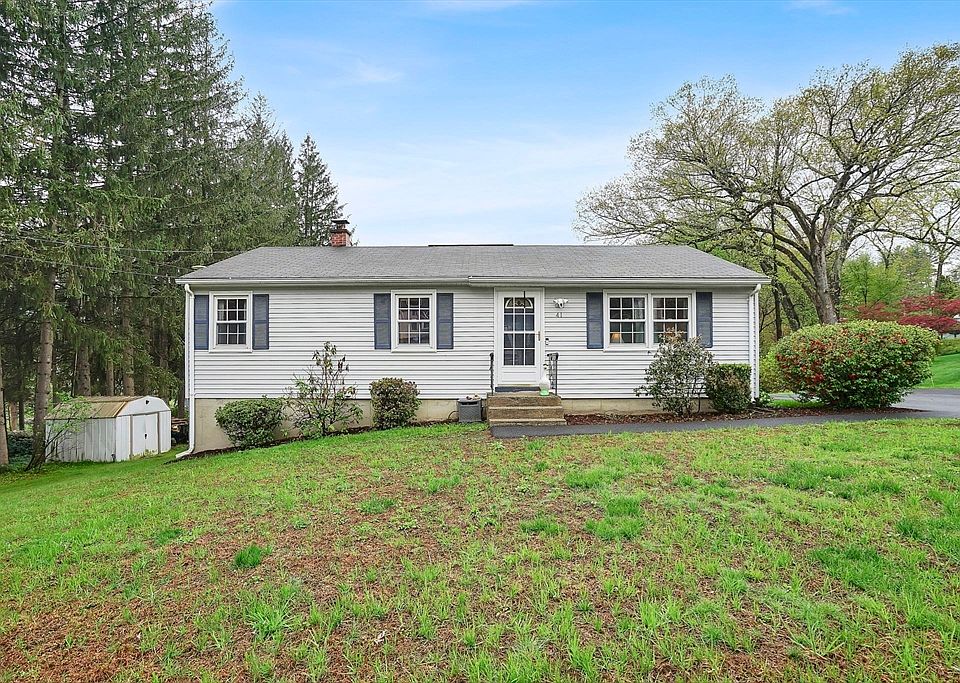 1st image of 41 Pinewood Ln