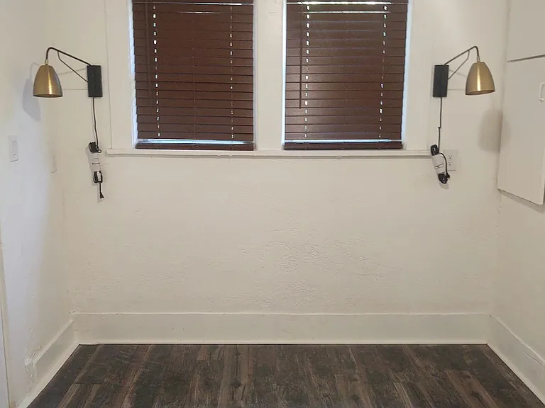 208 Linwood Ave — Photo 11