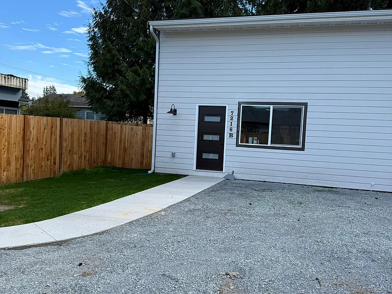 7216 Beverly Ln — Photo 1