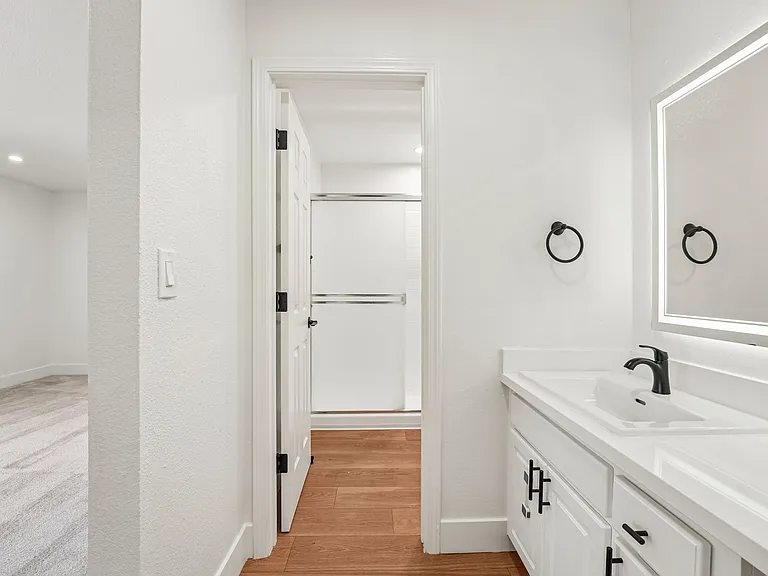 Summerwood Apartments — Photo 129