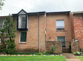 9263 Westwood Village Dr, Houston, TX 77036