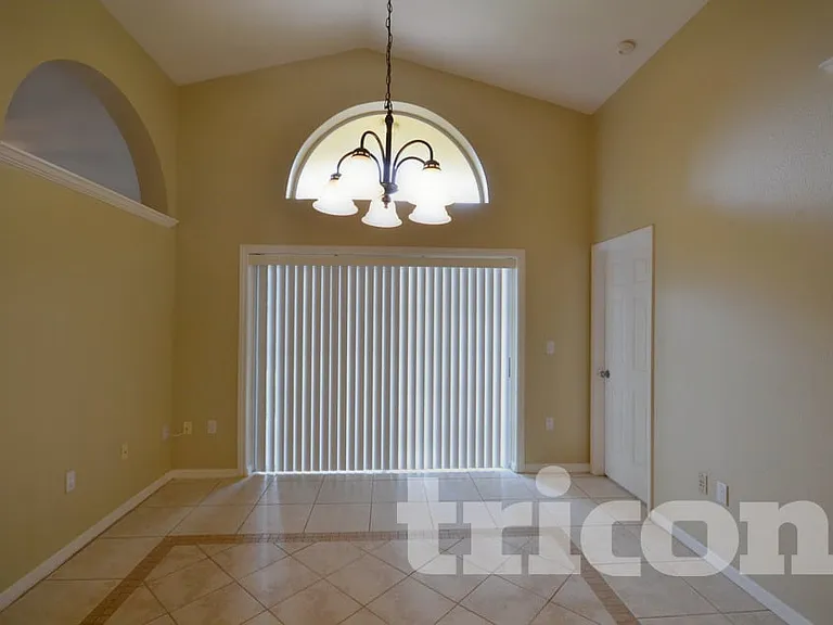 2517 Clareside Dr — Photo 5