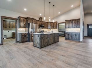 37 Hodgson Ct, Columbia Falls, MT 59912