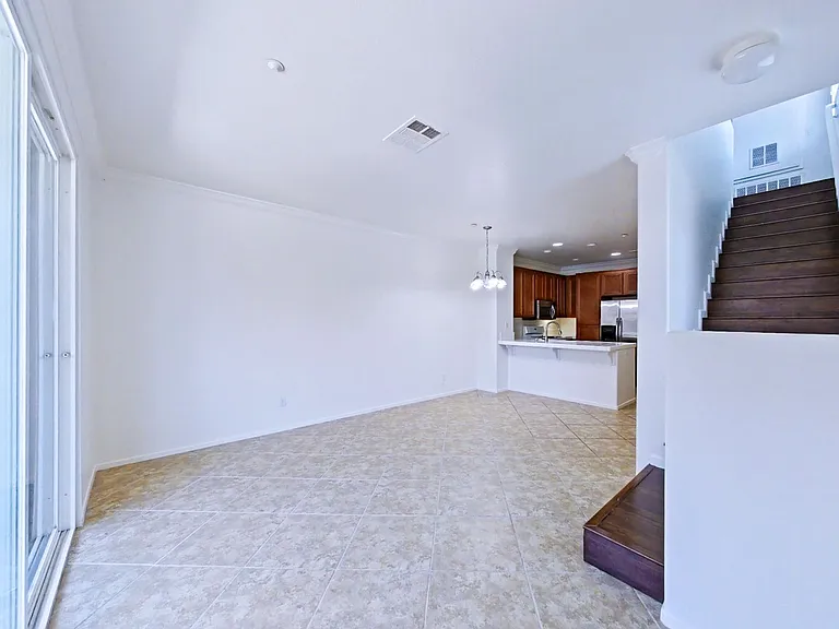 16911 Bixby St #21 — Photo 4