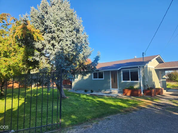 96 W Gregory Rd, Central Pt, OR 97502