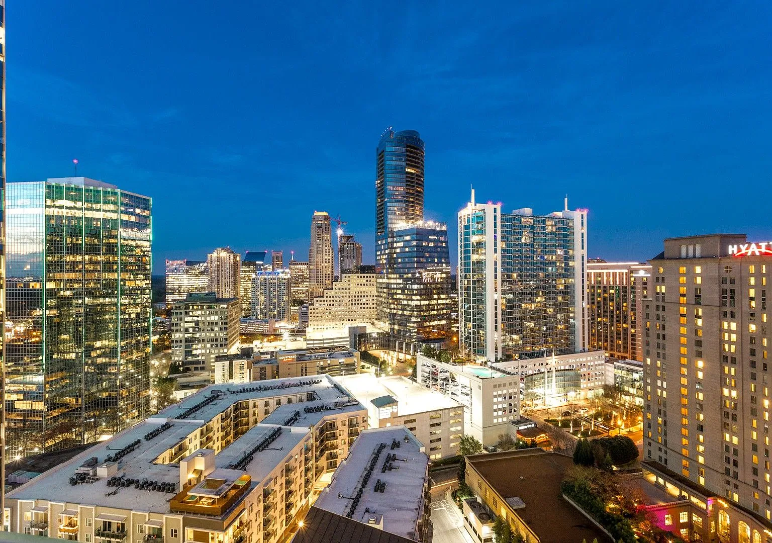 10 Terminus Luxury 2 Bedroom Condo in Heart of Buckhead — Photo 1