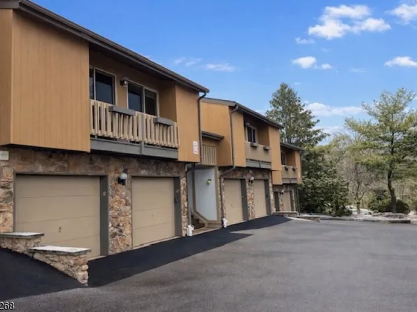 10 Larkin Cir #10, West Orange Twp., NJ 07052