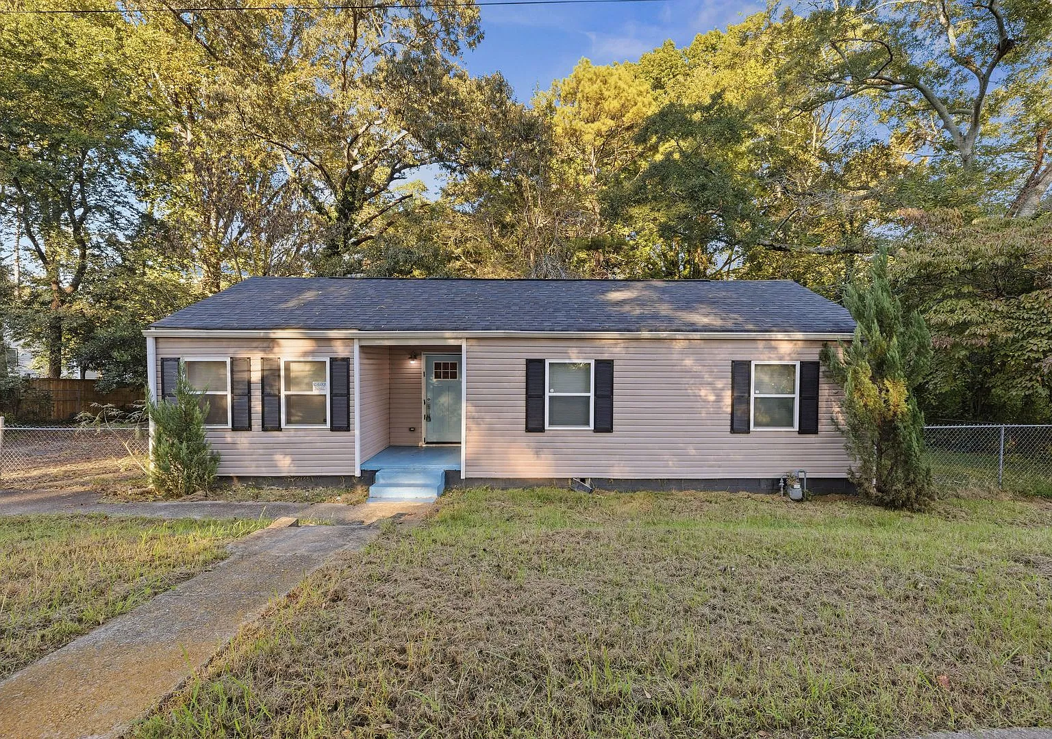 Beautifully Updated Atlanta Gem One-Level Living! — Photo 1