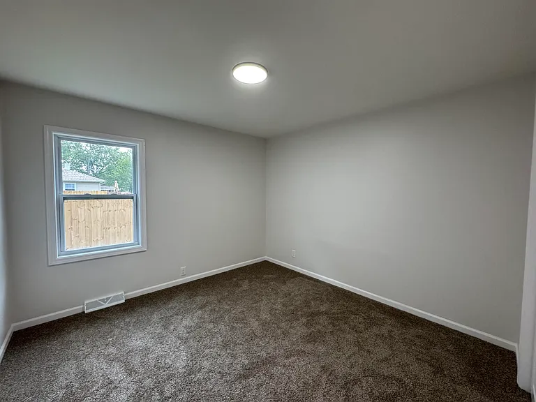 1427 Austin Ave — Photo 19