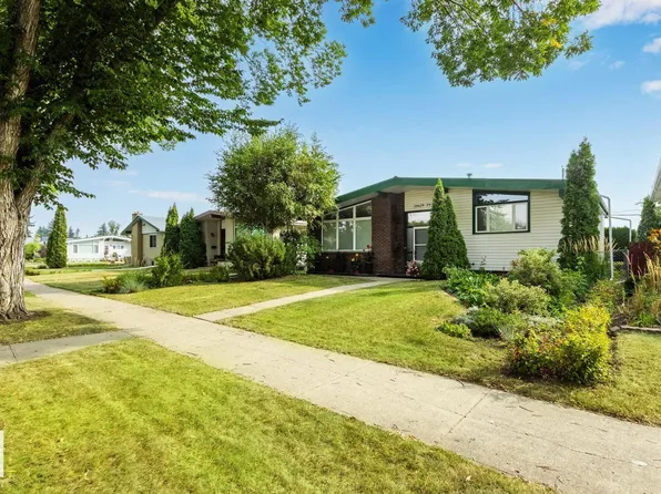10629 79th St NW, Edmonton, AB T6A 3H5