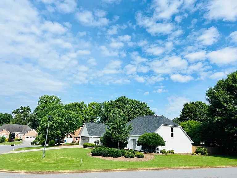 205 Kinderhill Ct — Photo 3