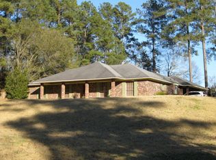 157 E Julius Carter Rd, Woodville, MS 39669