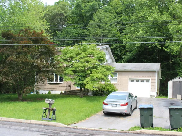 15 Vivian Lane, Chester, NY 10918