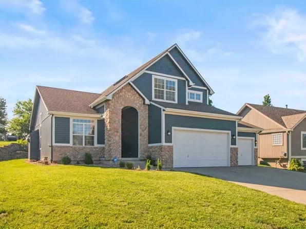 1131 Crimson Ln, Liberty, MO 64068